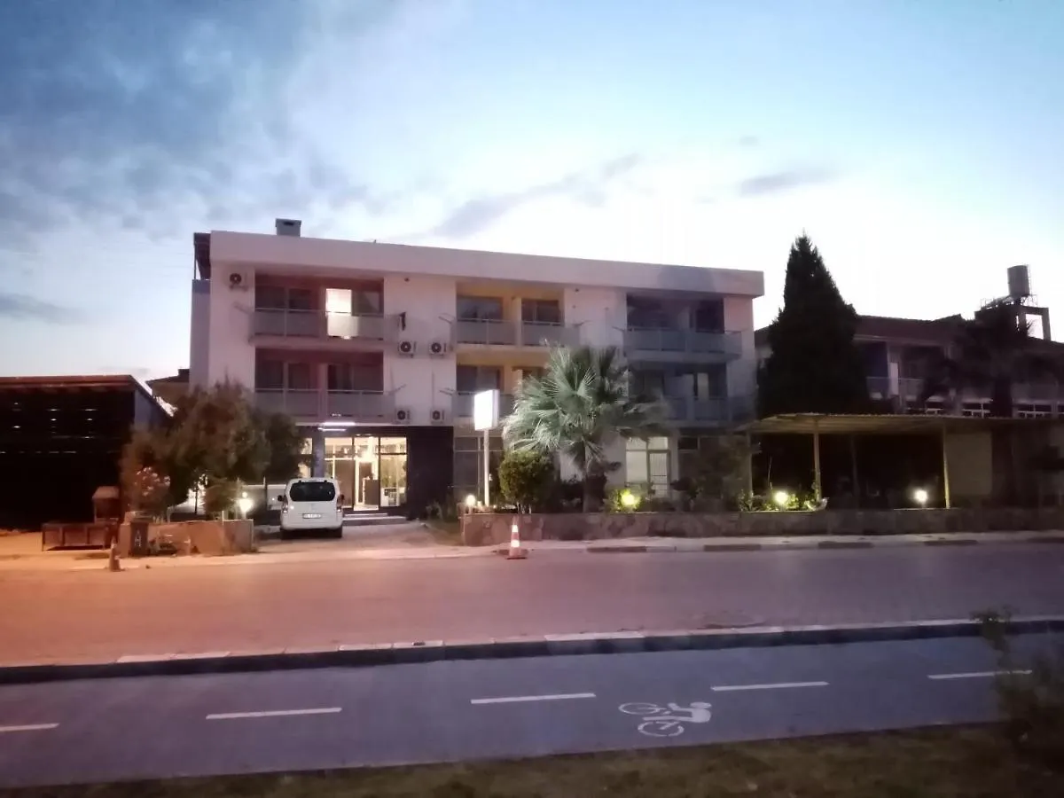 Haciely Thermal Otel 代尼兹利